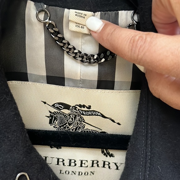 burberry coat - Picture 5 of 8
